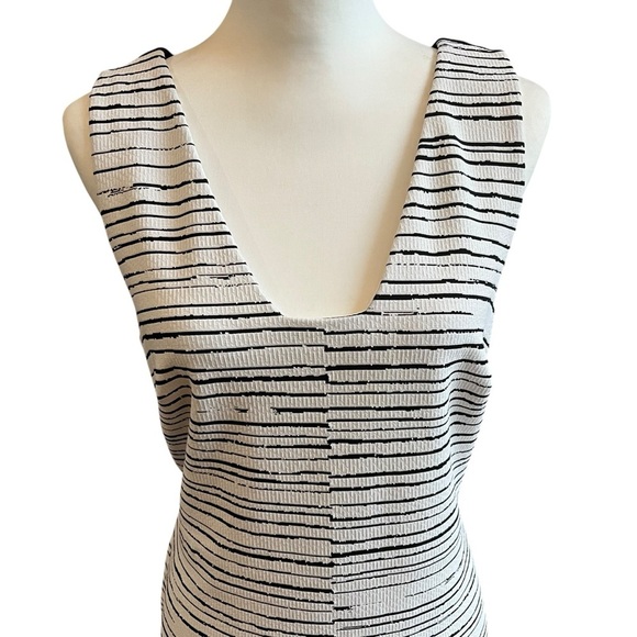Julia Jordan Dress Size 14 Black White Stripe Knit Sheath Cut Out Back Zipper - Picture 7 of 14